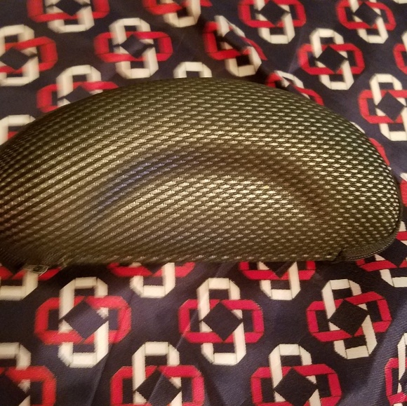 Okey sunglass holder - Picture 2 of 5